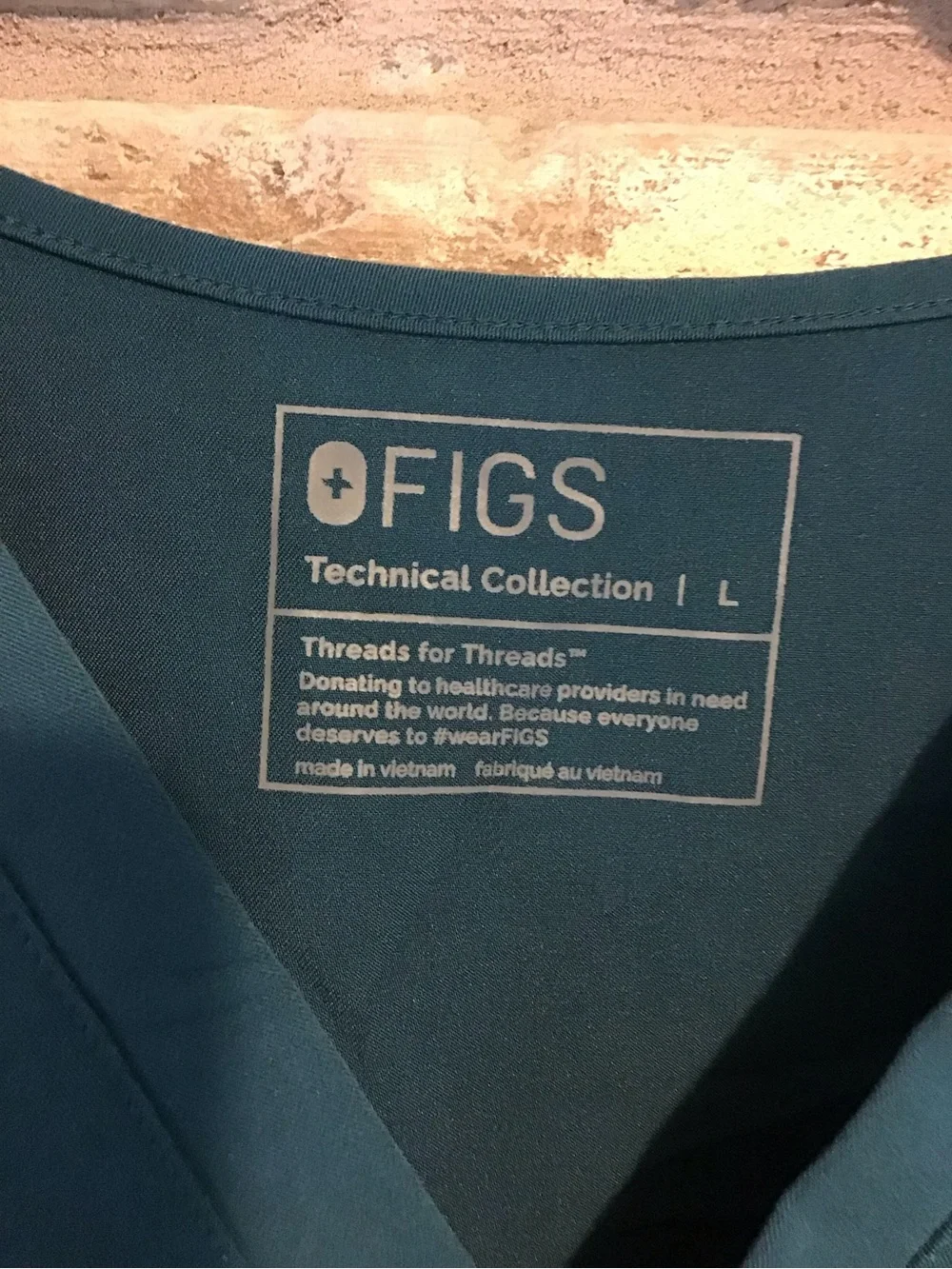 Figs Women's Teal Scrub Set - 2 Tops & 1 Jogger Pants L